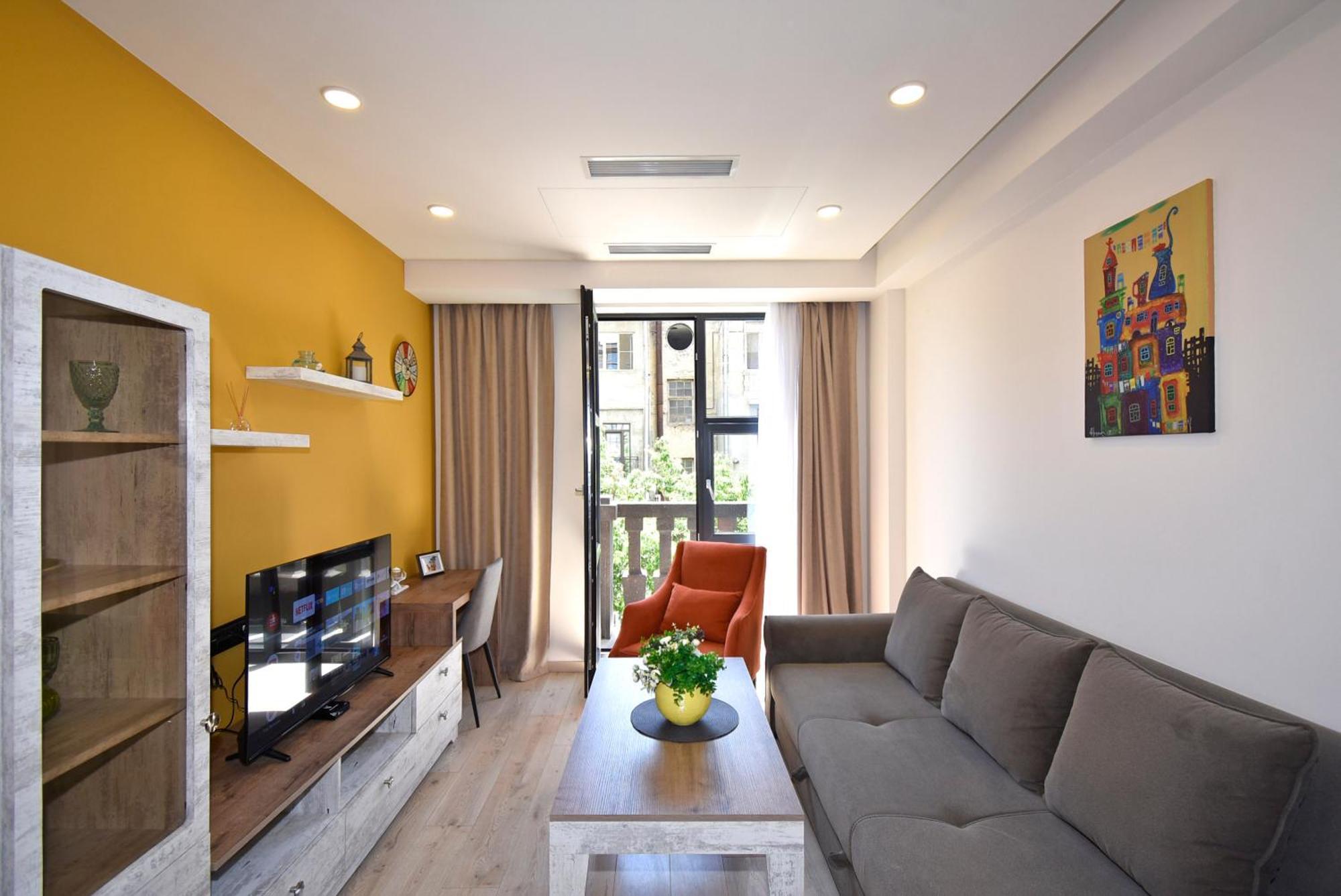 Home4You Apartments On Koghbatsi Γιερεβάν Εξωτερικό φωτογραφία